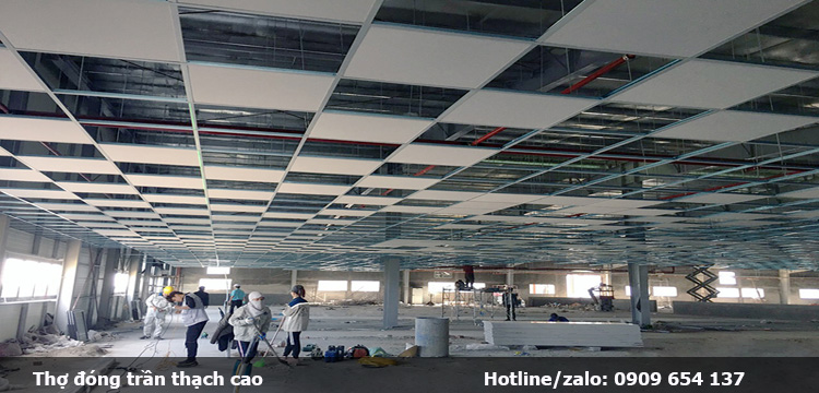 Thợ thi công đóng trần vách thạch cao tại Cần Đước 3